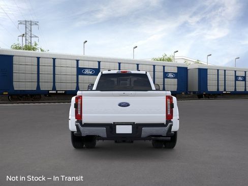 New 2026 Ford F350 4x4 Crew Cab DRW Super Duty image 5