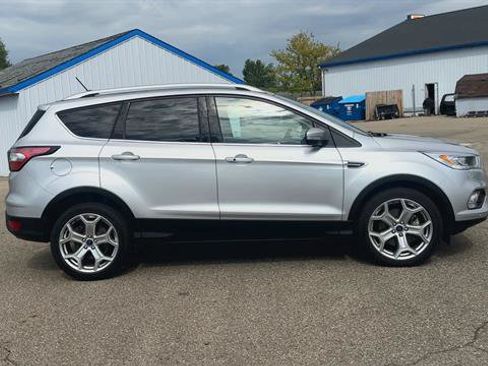 Used 2018 Ford Escape Titanium w/ Ford Safe & Smart Package AWD/4WD image 9