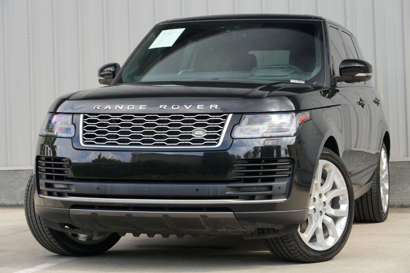 Used 2019 Land Rover Range Rover Supercharged AWD/4WD image 2