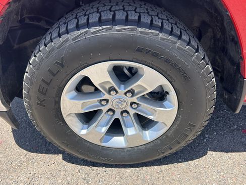 Used 2024 RAM 1500 Laramie AWD/4WD image 8