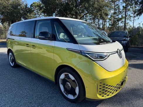Used 2025 Volkswagen ID. Buzz 1st Edition image 3