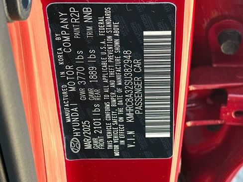 New 2025 Hyundai Venue Limited image 32