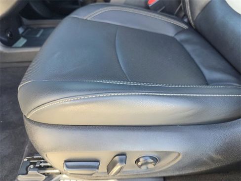 Used 2025 Toyota Sienna Platinum image 18