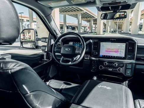 New 2026 Ford F250 Lariat w/ Black Appearance Package image 29