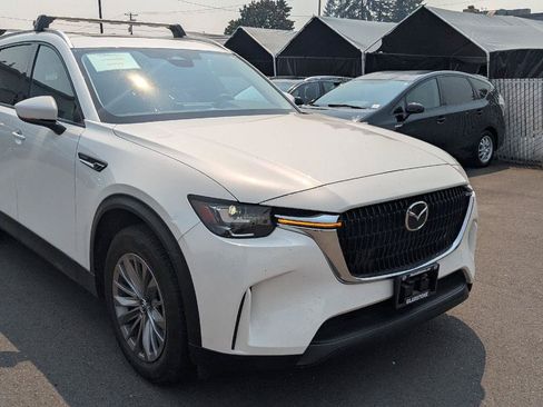 Used 2024 MAZDA CX-90 Plug-In Hybrid w/ Preferred AWD/4WD image 4