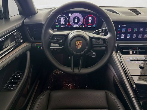 Used 2024 Porsche Panamera RWD image 25