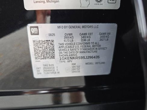 Certified 2025 GMC Acadia Elevation FWD image 33