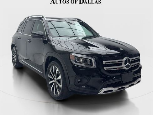 Used 2022 Mercedes-Benz GLB 250 4MATIC w/ Premium Package Lite image 2