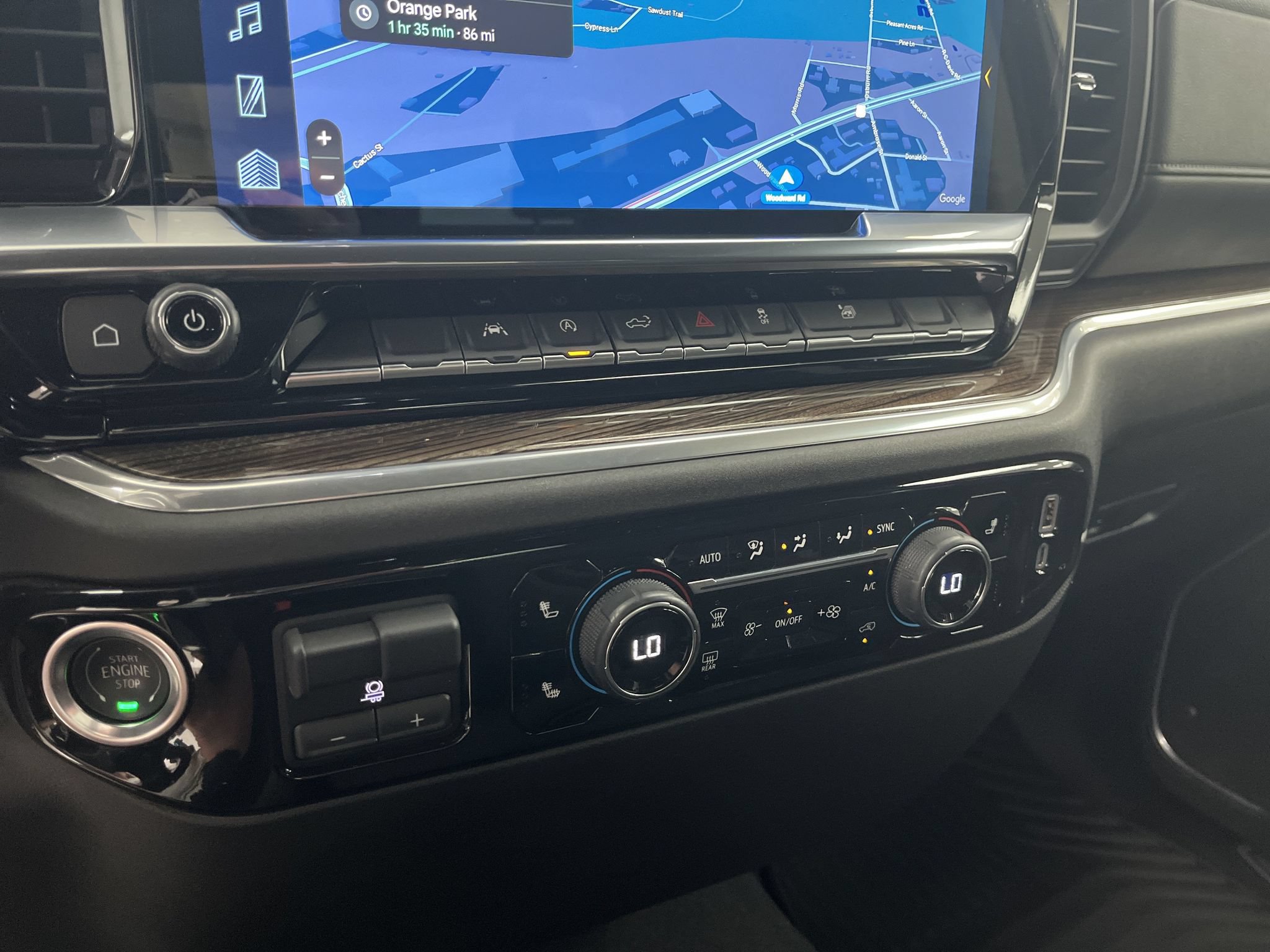 Used 2025 Chevrolet Silverado 1500 RST AWD/4WD image 13