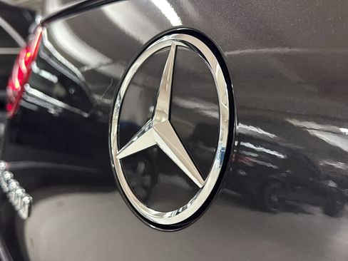 Used 2023 Mercedes-Benz GLC 300 4MATIC Coupe image 10