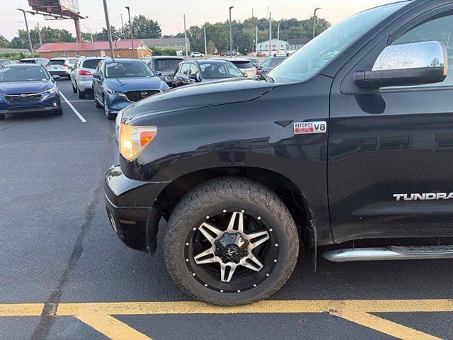 Used 2013 Toyota Tundra Limited w/ Memory Pkg AWD/4WD image 10