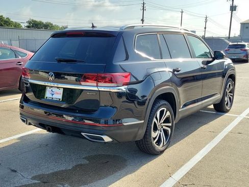Used 2023 Volkswagen Atlas SEL AWD/4WD image 3