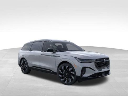 New 2026 Lincoln Nautilus Reserve w/ Jet Appearance Package image 36