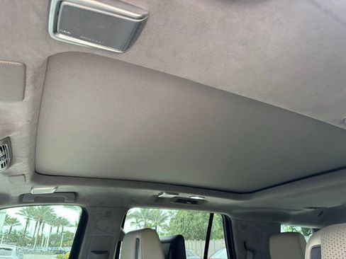 Used 2022 Cadillac Escalade Sport Platinum RWD image 20