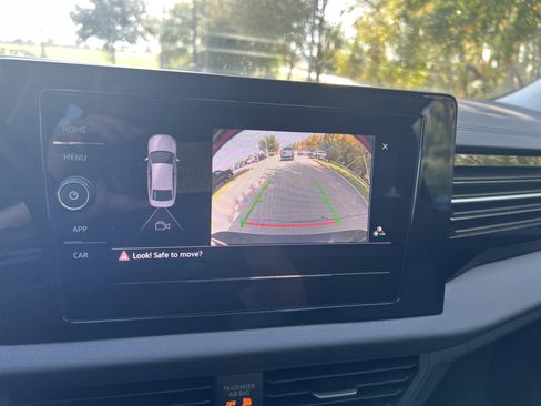 Certified 2025 Volkswagen Jetta S image 23