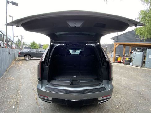 Used 2025 Cadillac Escalade Premium Luxury w/ Touring Package AWD/4WD image 29