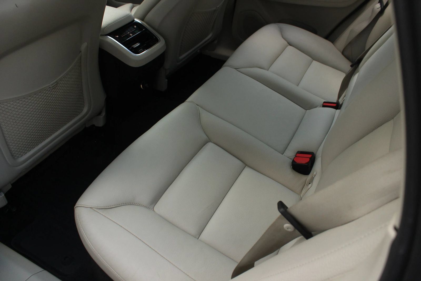 Used 2019 Volvo XC60 T5 Inscription w/ Protection Package Premier AWD/4WD image 20