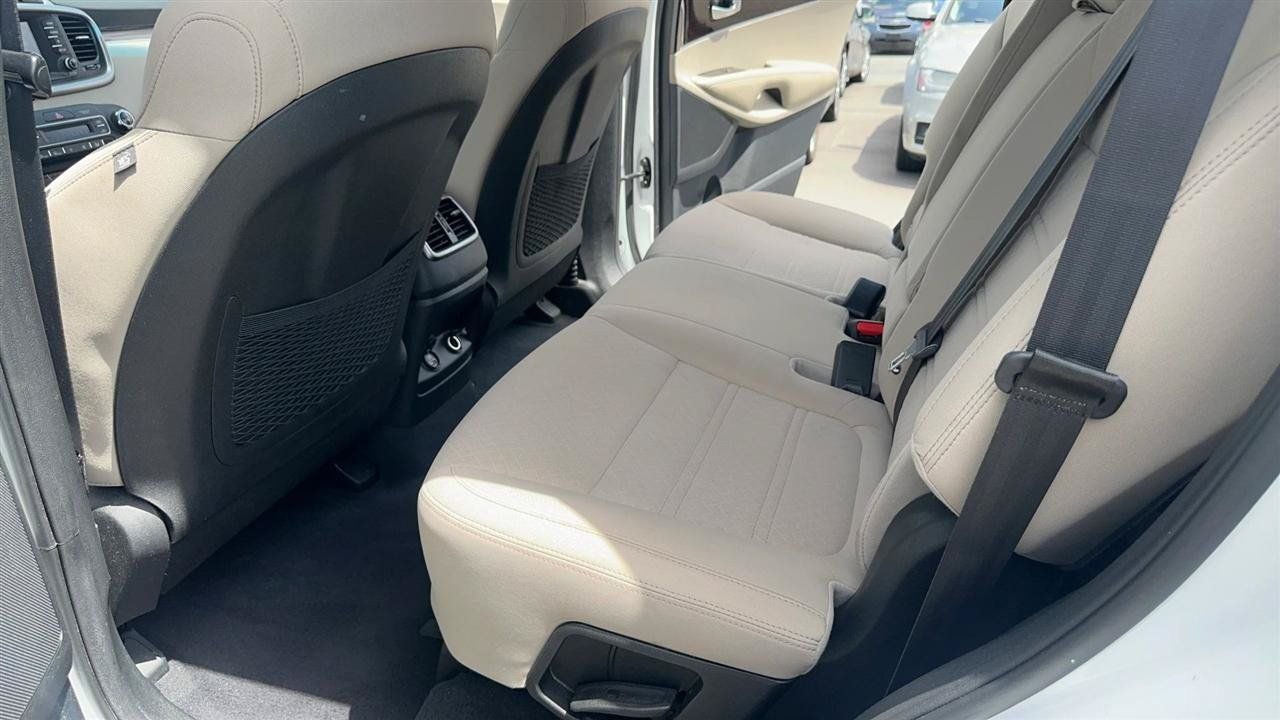 Used 2019 Kia Sorento FWD w/ LX Convenience Package image 21