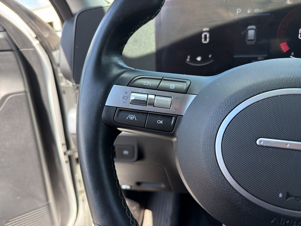 Used 2025 Hyundai Kona SEL FWD image 13