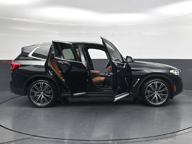 Used 2024 BMW X3 sDrive30i w/ Premium Package w/ZPA RWD image 39