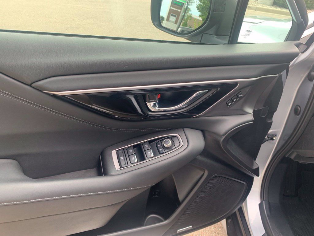 Used 2023 Subaru Outback Limited XT AWD/4WD image 11