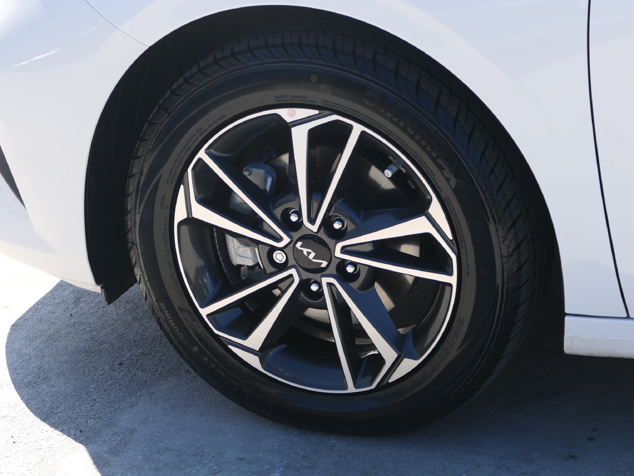 Used 2023 Kia Forte LXS FWD image 10