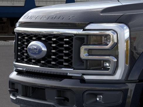 New 2026 Ford F450 Platinum w/ FX4 Off-Road Package AWD/4WD image 17