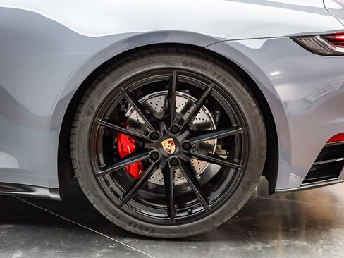 Used 2024 Porsche 911 Carrera 4S image 9