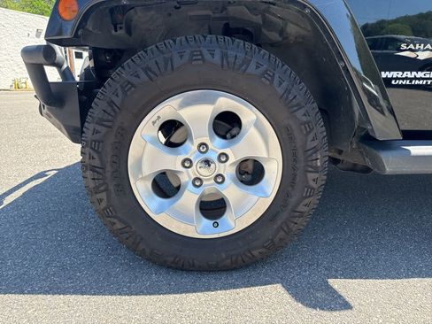 Used 2013 Jeep Wrangler Unlimited Sahara w/ Connectivity Group image 23