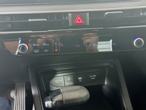 Used 2025 Kia K5 LXS image 23