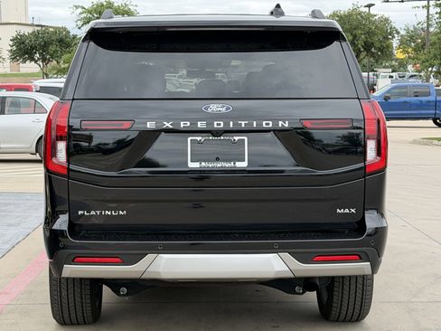 New 2025 Ford Expedition Max Platinum w/ Driver's Package AWD/4WD image 5