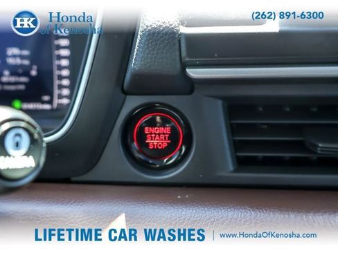 Certified 2025 Honda Pilot Elite image 22