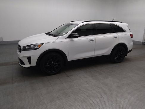 Used 2020 Kia Sorento S FWD image 2