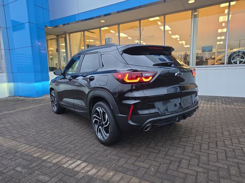 Used 2024 Chevrolet TrailBlazer RS w/ Convenience Package image 3