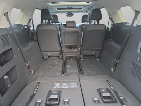 New 2026 Kia Carnival SX FWD image 16