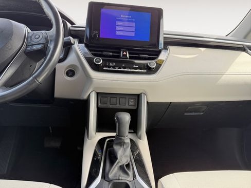 Used 2023 Toyota Corolla Cross LE w/ Moonroof Package AWD/4WD image 16