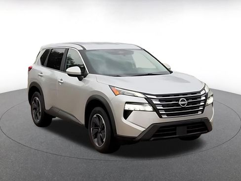 Used 2025 Nissan Rogue SV FWD image 3