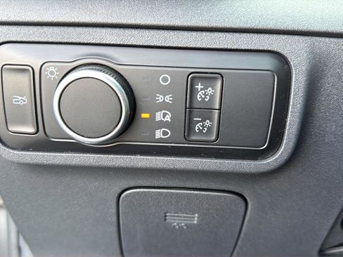 Used 2024 Ford Mustang Convertible image 18