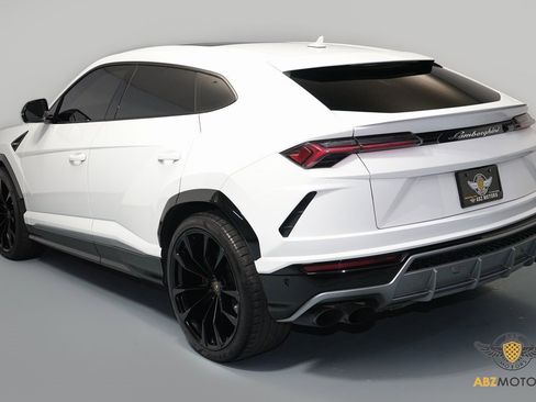 Used 2019 Lamborghini Urus image 7