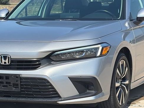Used 2022 Honda Civic EX image 4