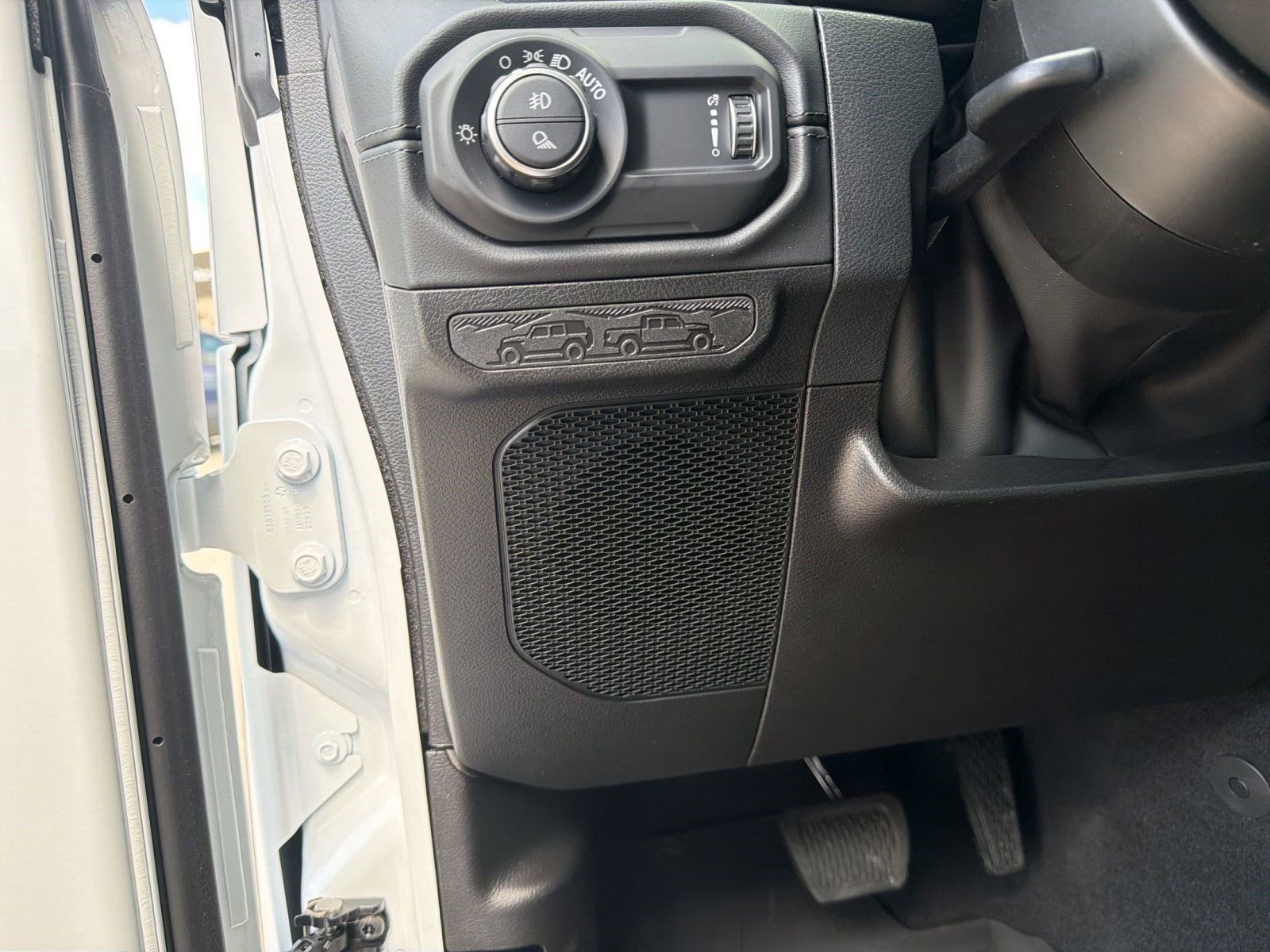 New 2026 Jeep Gladiator Sport AWD/4WD image 18