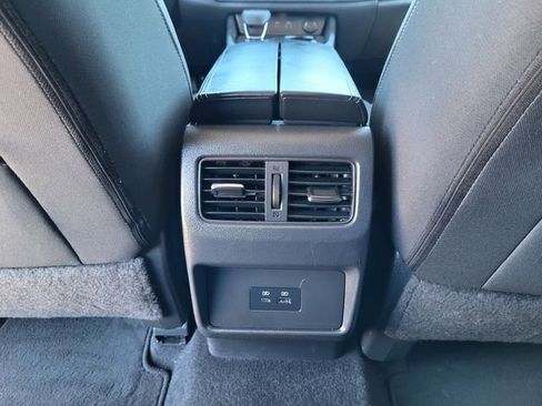 Used 2021 Nissan Rogue SV AWD/4WD image 23
