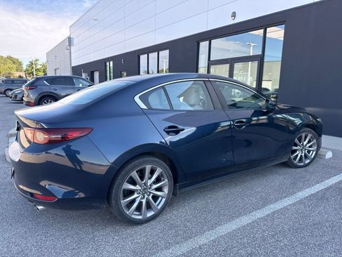 Used 2020 MAZDA MAZDA3 Sedan w/ Select Package FWD image 4