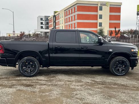 New 2026 RAM 1500 4x4 Crew Cab image 2