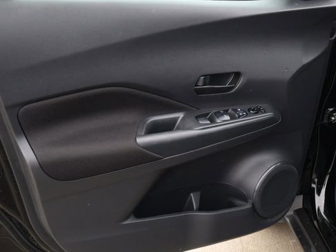 Used 2025 Nissan Kicks Play S image 14