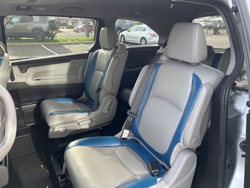 Used 2019 Honda Odyssey Touring image 10