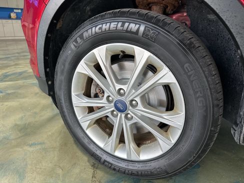 Used 2018 Ford Escape SE image 33