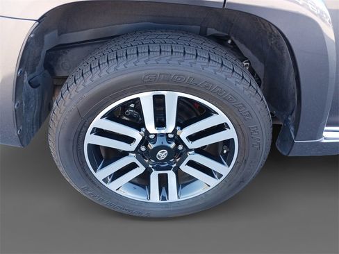 Used 2022 Toyota 4Runner Limited image 10