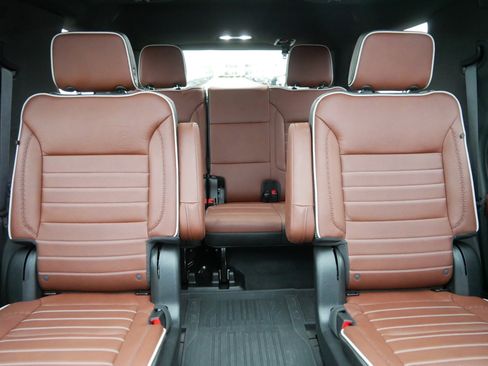 Used 2024 GMC Yukon Denali Ultimate w/ LPO, Floor Liner Package image 13