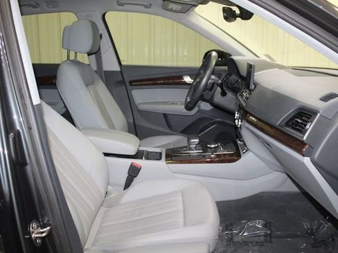 Used 2020 Audi Q5 2.0T Premium AWD/4WD image 26
